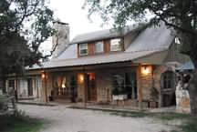 Country Door Vacation Home near Wimberley, Texas
